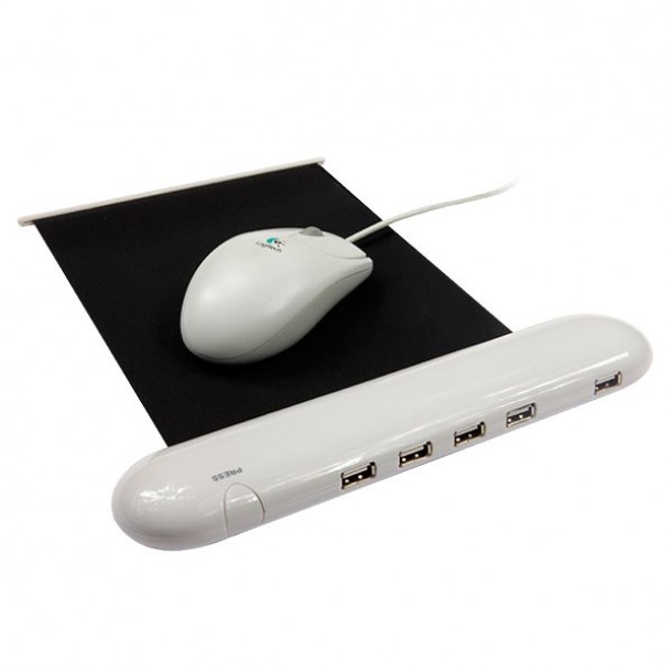 Presa USB con tappetino mouse incorporato